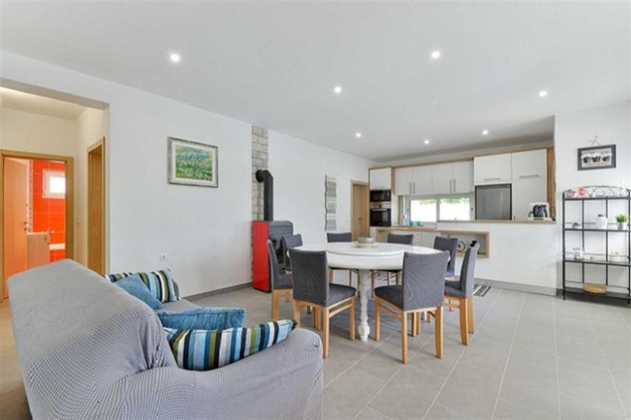 Apartment House Inga Vir Luaran gambar