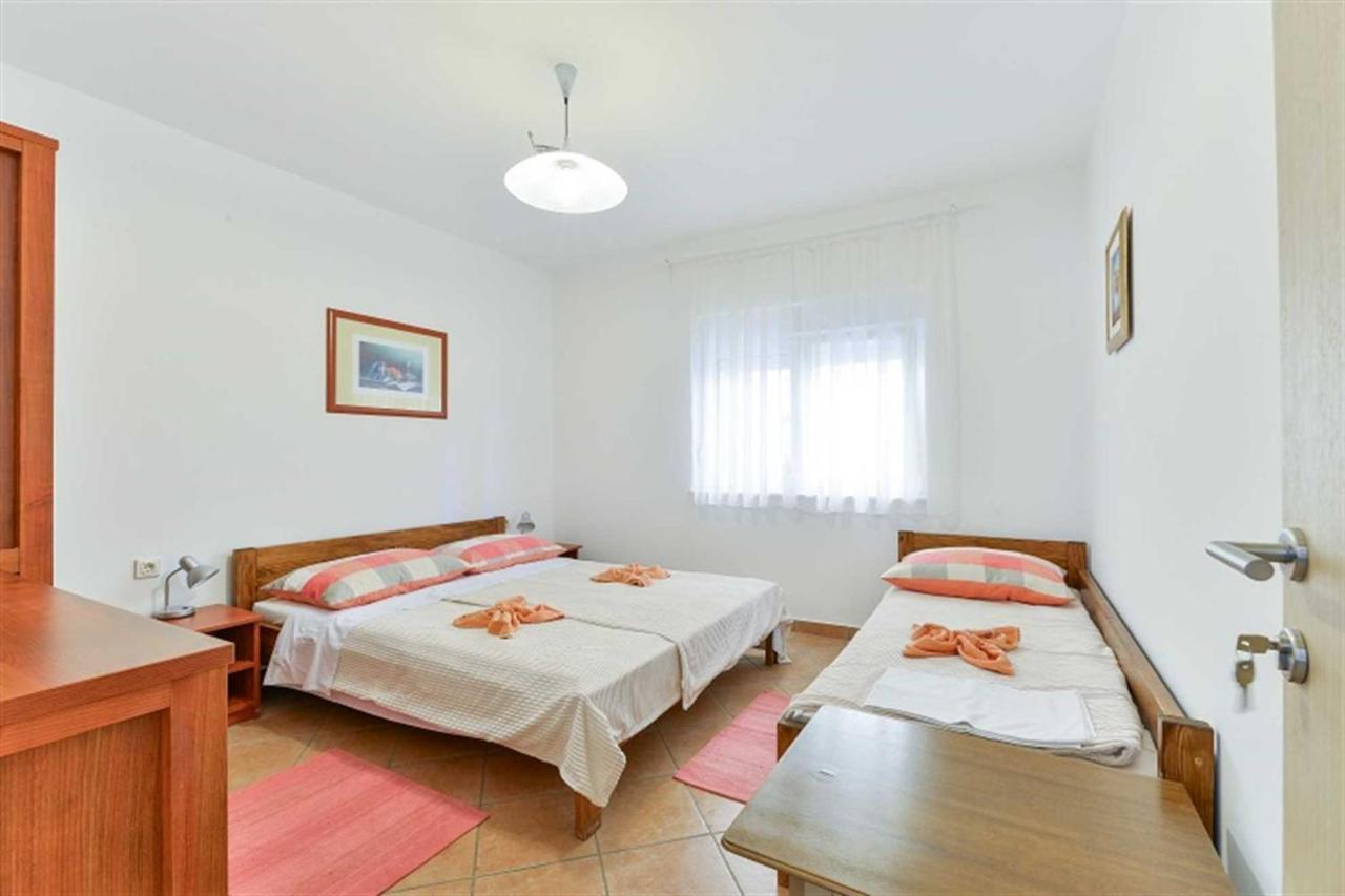 Apartment House Inga Vir Luaran gambar