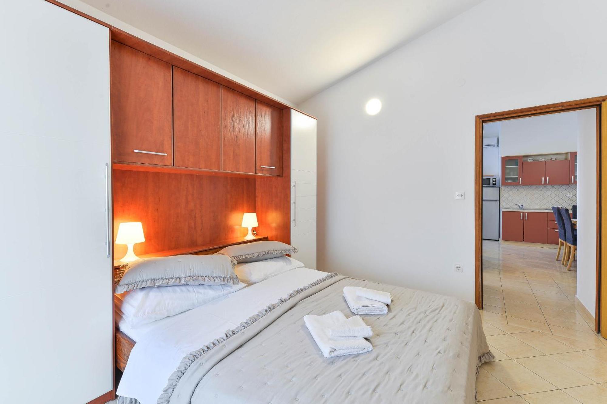 Apartment House Inga Vir Luaran gambar