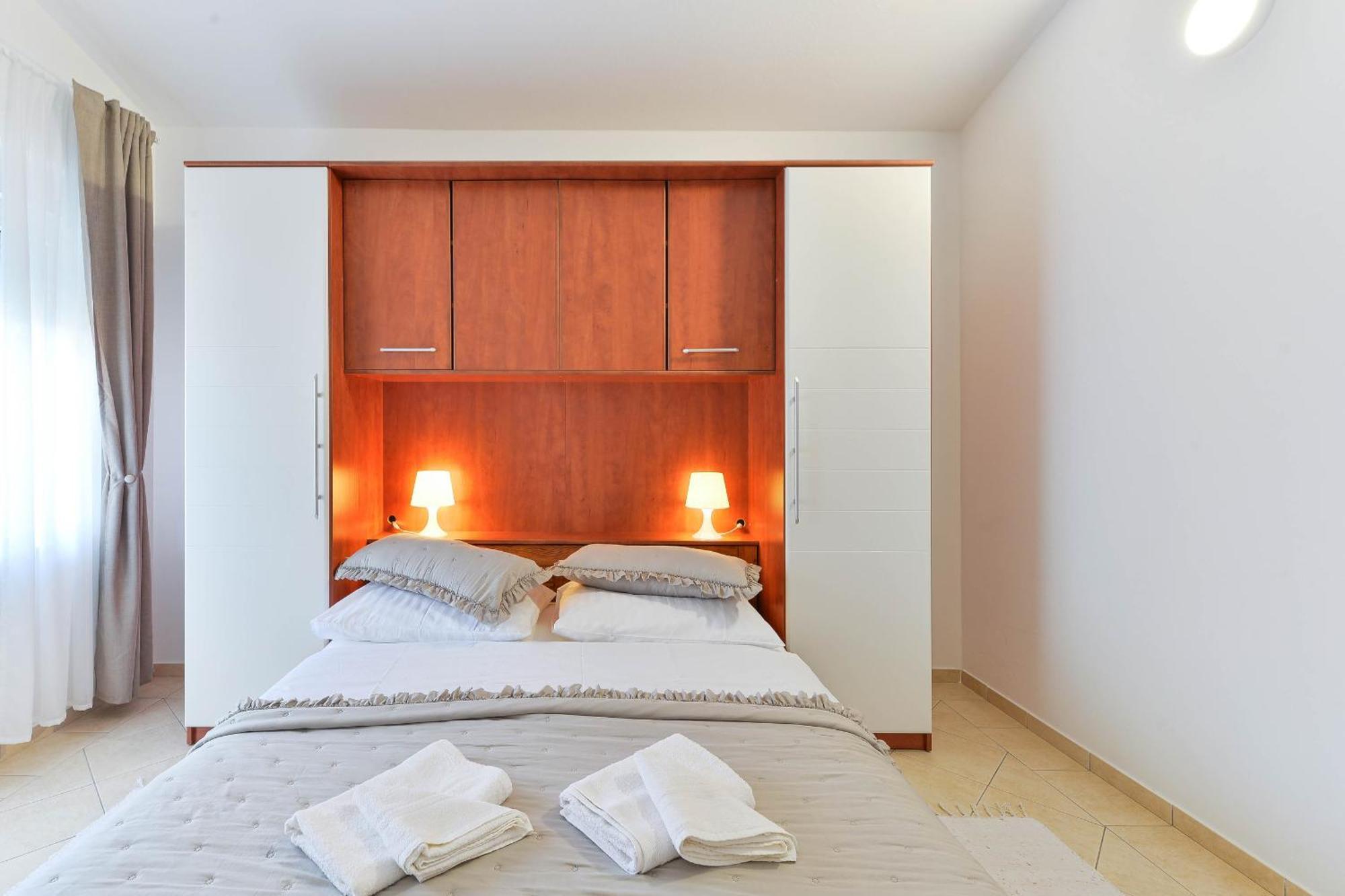 Apartment House Inga Vir Luaran gambar