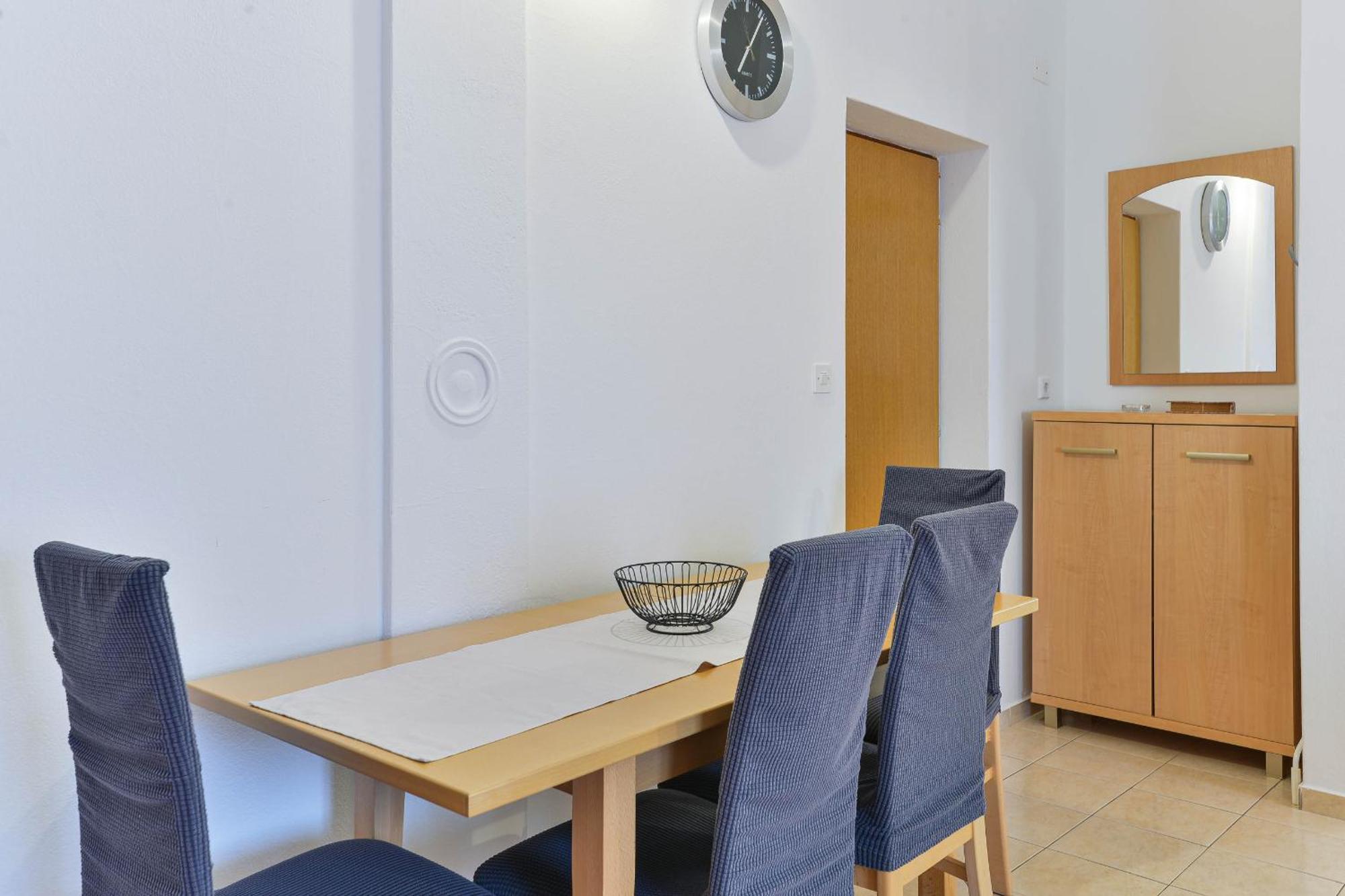 Apartment House Inga Vir Luaran gambar