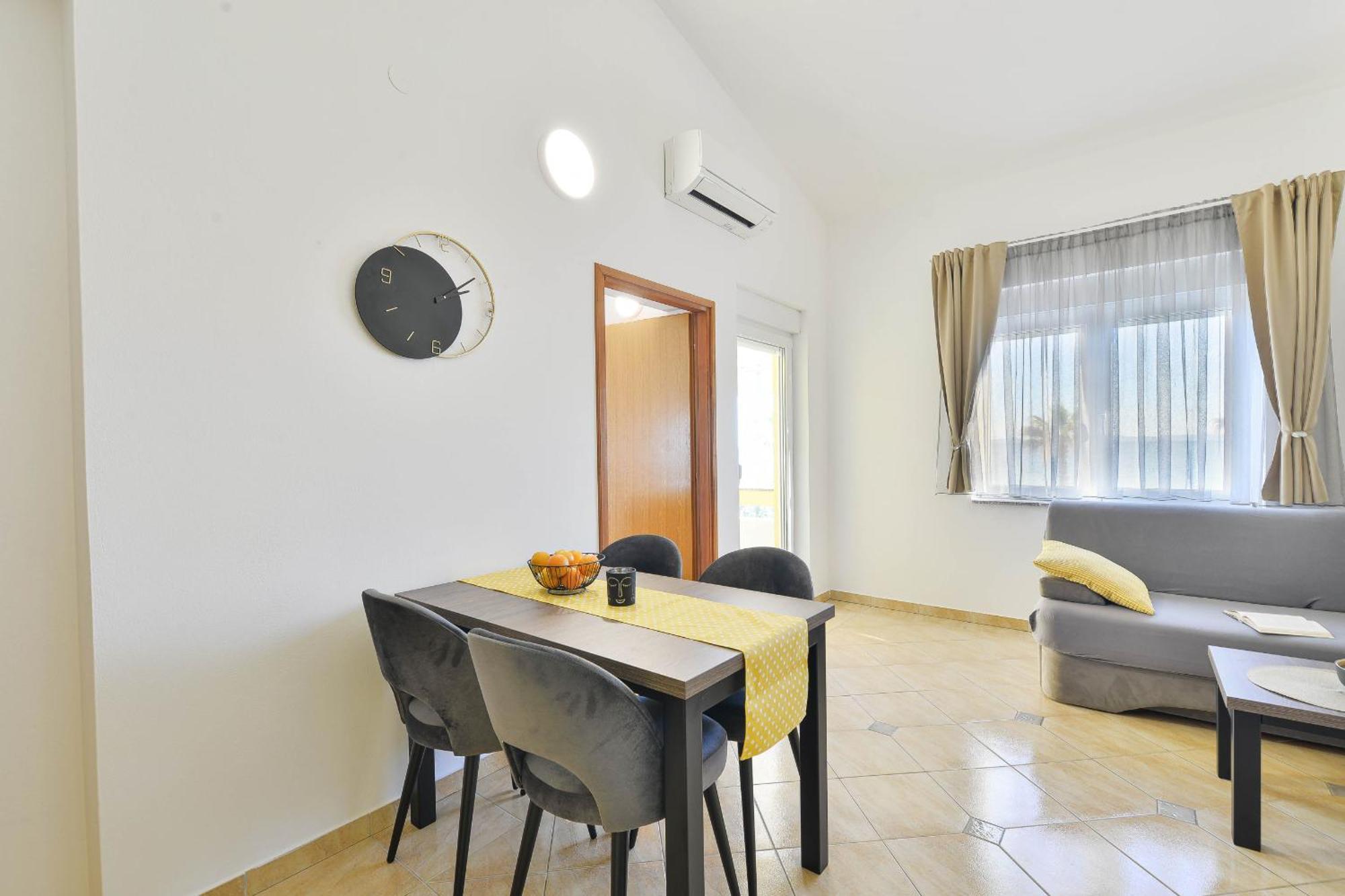 Apartment House Inga Vir Luaran gambar