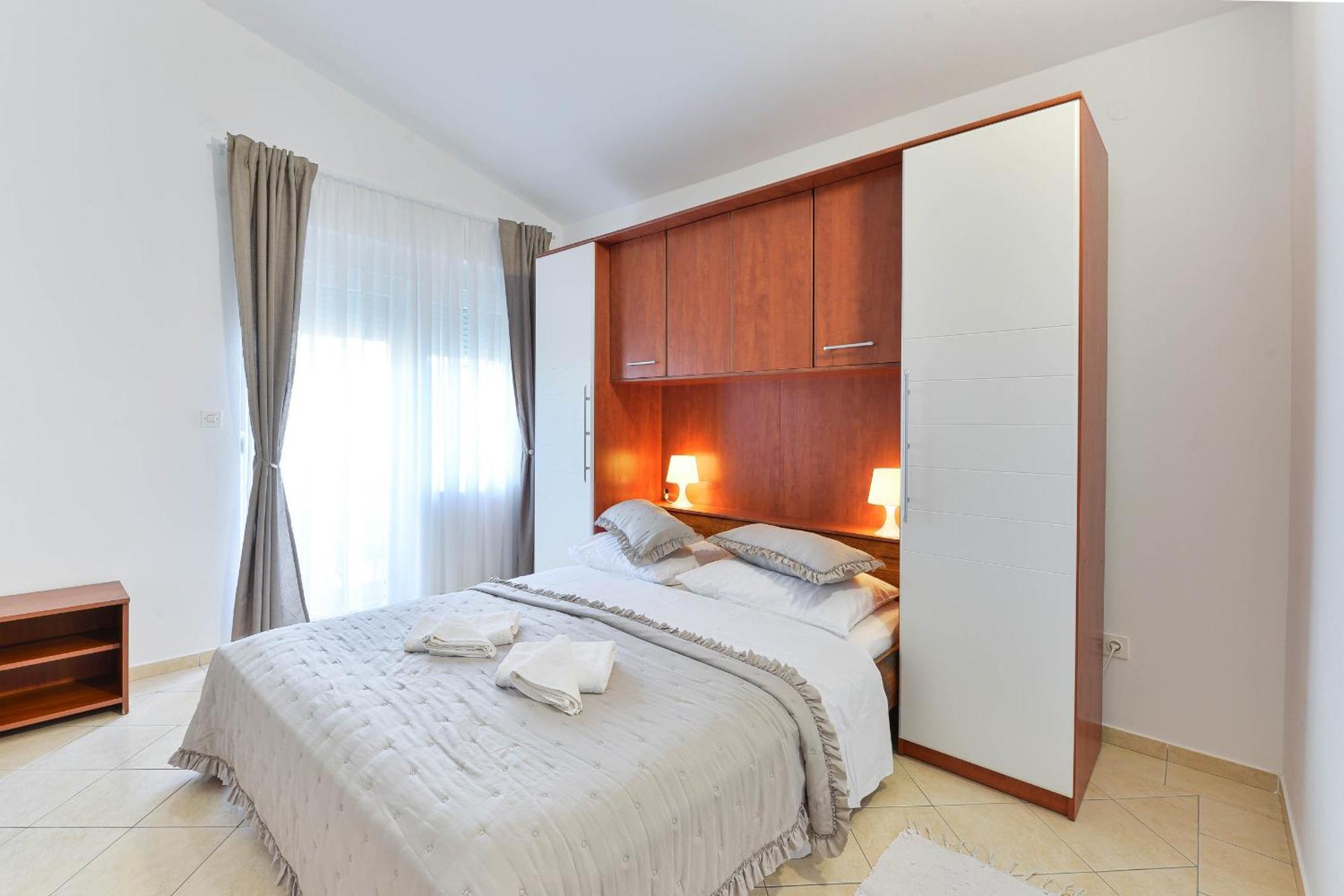 Apartment House Inga Vir Luaran gambar
