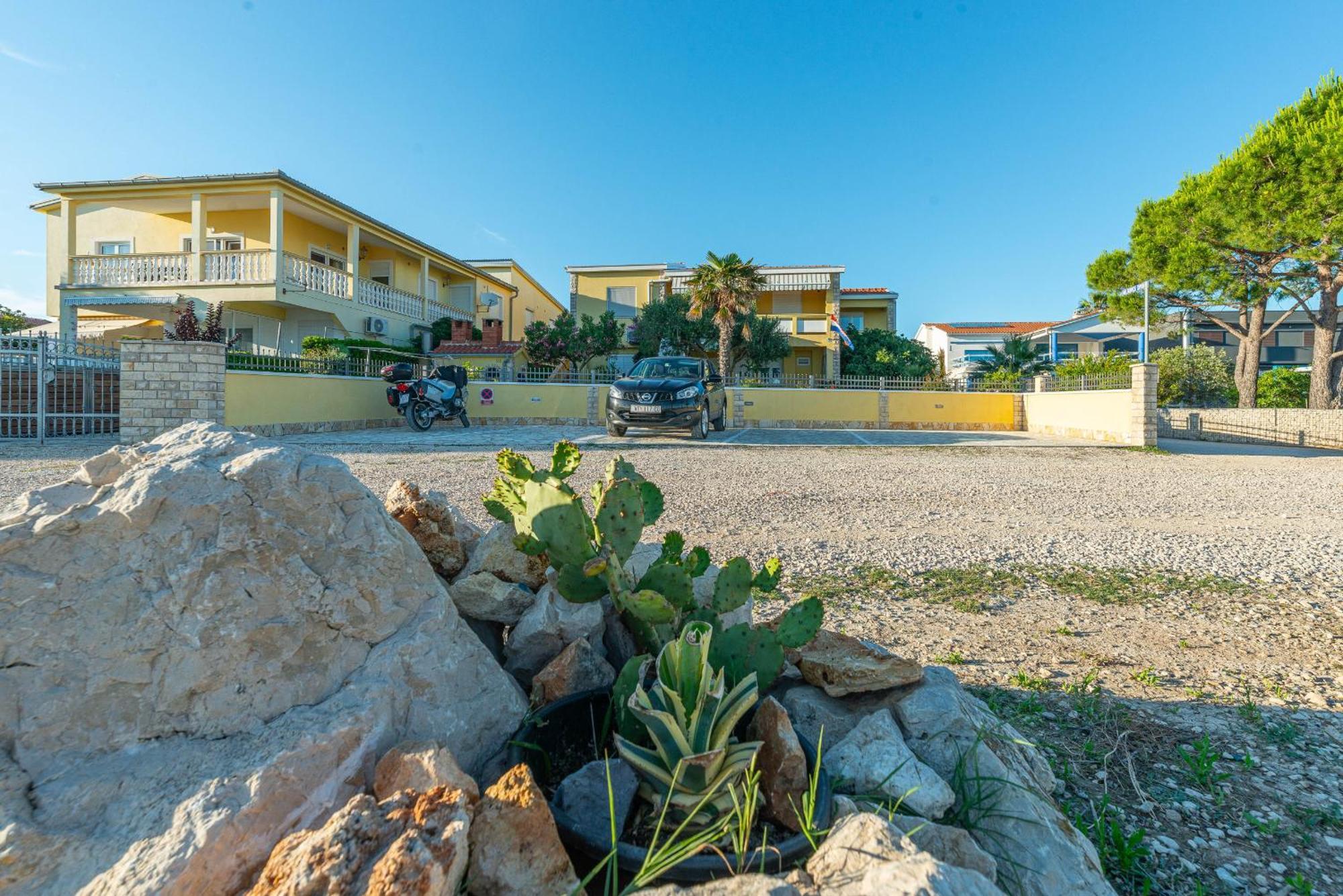 Apartment House Inga Vir Luaran gambar