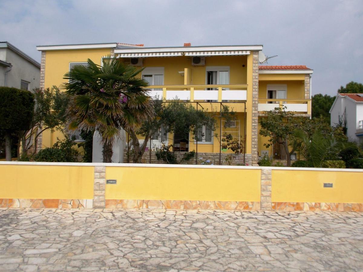 Apartment House Inga Vir Luaran gambar
